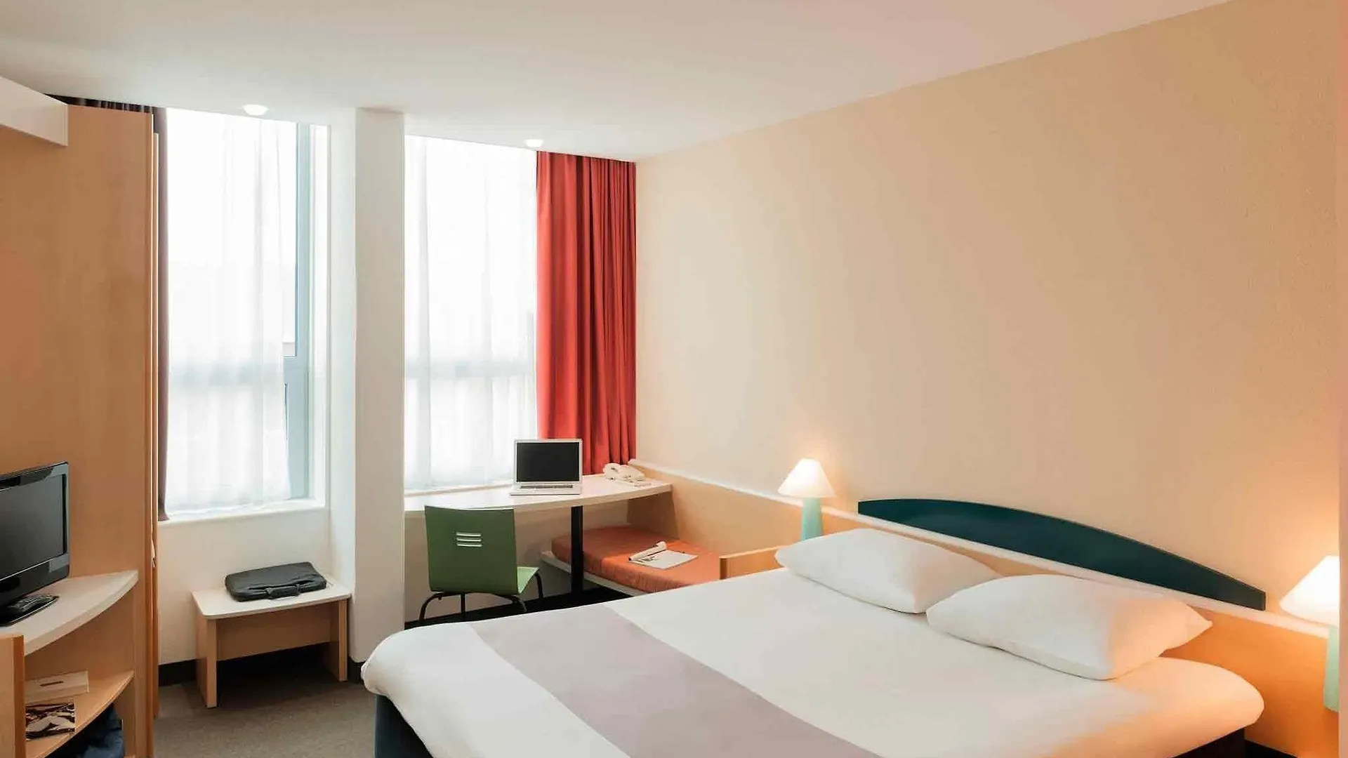 Ibis Den Haag City Centre Hotel